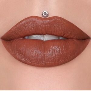 New in Box Jeffree Star Velvet Trap Lipstick in Man Down Dark Terra Cotta Brown‎